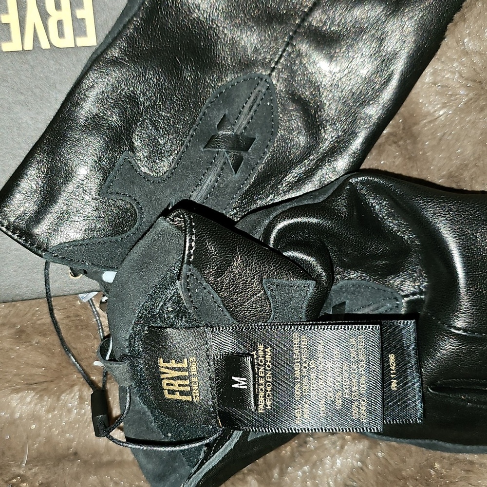 Frye Black Leather Ladies Gloves - Picture 3 of 5